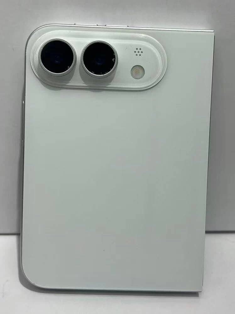 Unidad dummy cerrada del iPhone plegable